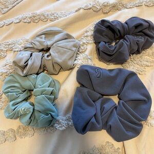 Buffbunny 4 pack Scrunchies